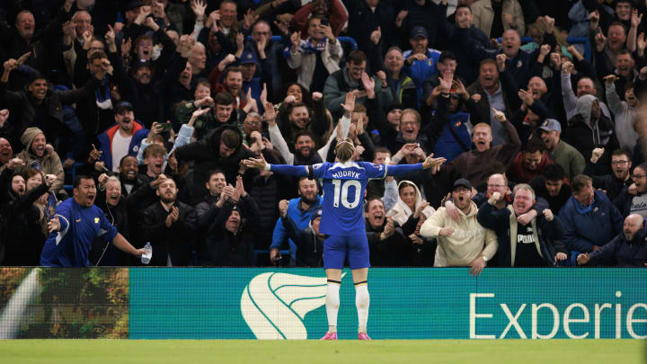 Chelsea's Mykhailo Mudryk soaks in the acclaim for an unusual goal against Arsenal