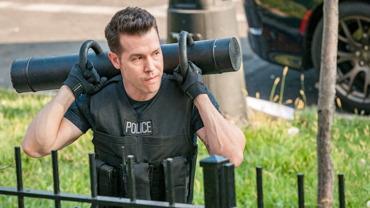 CHICAGO P.D. -- "Fallen" Episode 506 -- Pictured: Jon Seda as Antonio Dawson -- (Photo by: Matt Dinerstein/NBC)