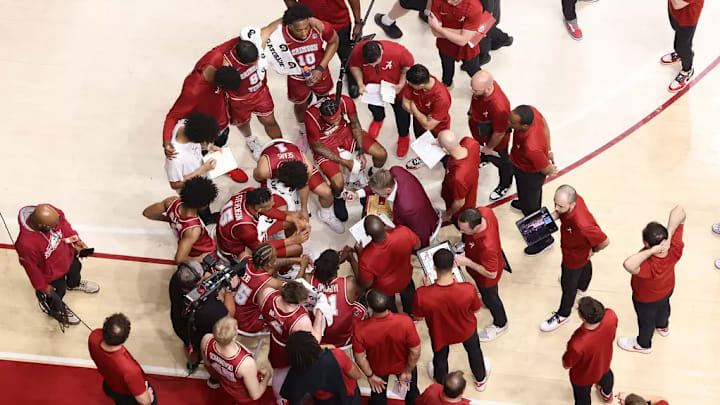 The Alabama Basketball Team huddles during time out against Auburn at Coleman Coliseum in Tuscaloosa, AL on Saturday, Feb 15, 2025. The Alabama Basketball Team huddles during time out against Auburn at Coleman Coliseum in Tuscaloosa, AL on Saturday, Feb 15, 2025.