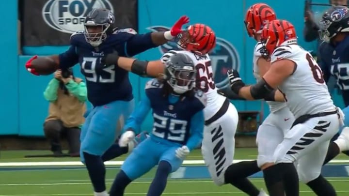 Titans defensive lineman T’Vondre Sweat gave NFL fans a thrill during Week 15.