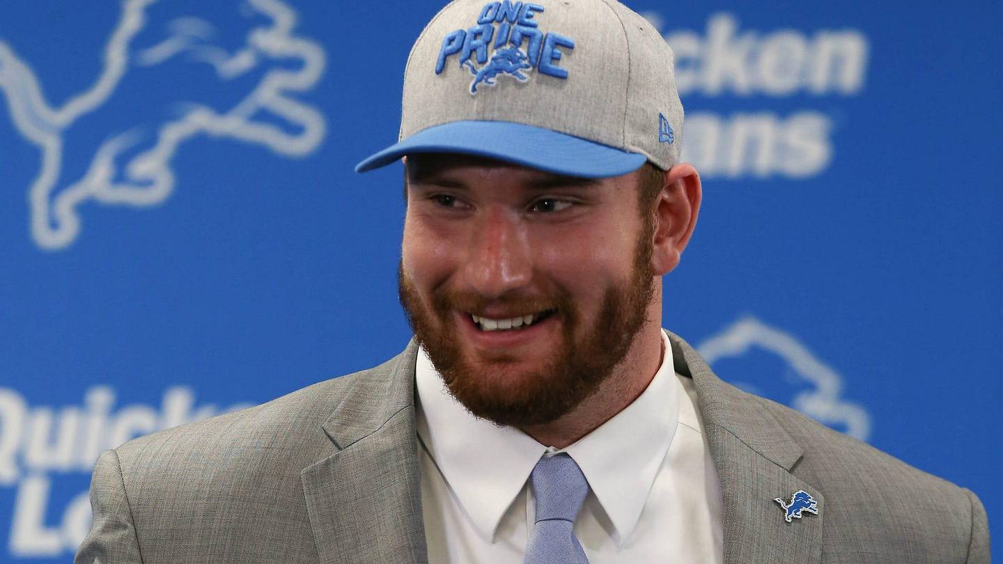 All-Pro Center Frank Ragnow Retires at 29