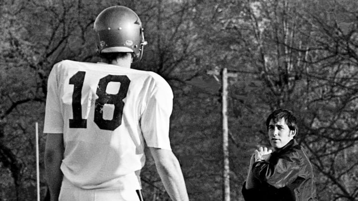 Vanderbilt quarterback Steve Lainhart (18) is watching the Commodores new head coach Steve Sloan,