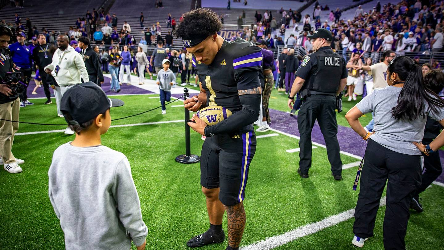 Williams Mixes With QB Royalty, Turns Up On Playmaker Lists