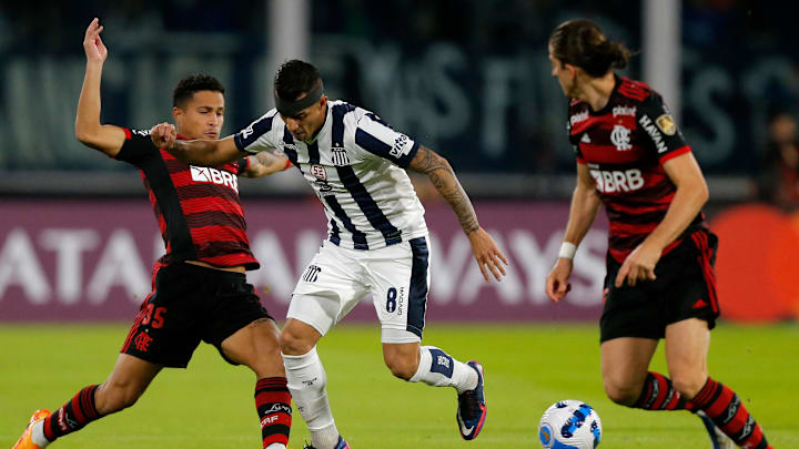 Flamengo e Talleres empataram por 2 a 2 na Argentina Flamengo e Talleres empataram por 2 a 2 na Argentina