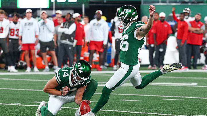 New York Jets place kicker Cade York New York Jets place kicker Cade York