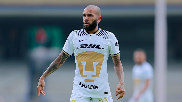 Dani Alves habló sobre la posibilidad de salir de Pumas UNAM