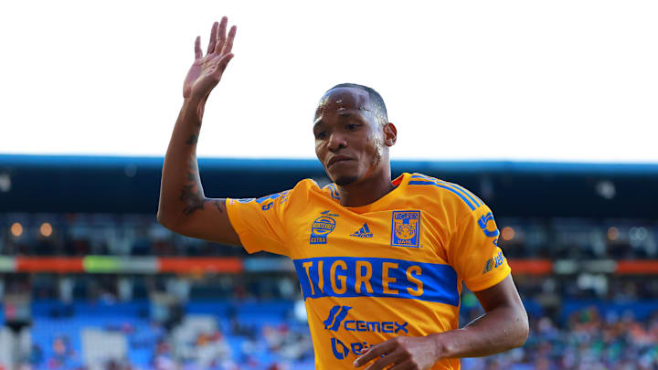 Luis Quiñones con Tigres UANL
