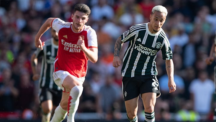 Arsenal FC v Manchester United - Premier League