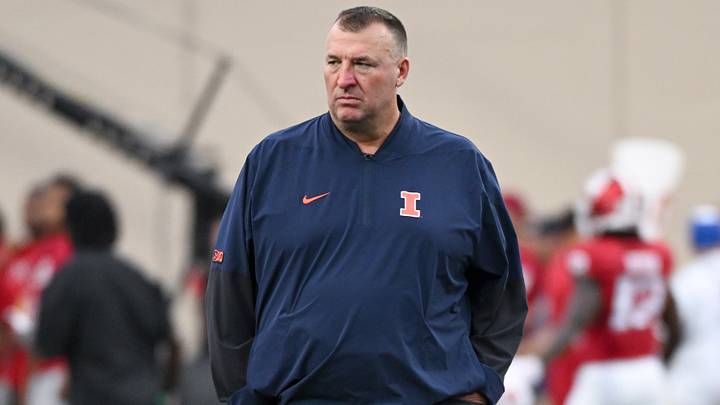 Sep 20, 2025; Bloomington, Indiana, USA; Illinois Fighting Illini head coach Bret Bielema walks onto the field prior to the game against the Indiana Hoosiers at Memorial Stadium. Mandatory Credit: Robert Goddin-Imagn Images Sep 20, 2025; Bloomington, Indiana, USA; Illinois Fighting Illini head coach Bret Bielema walks onto the field prior to the game against the Indiana Hoosiers at Memorial Stadium. Mandatory Credit: Robert Goddin-Imagn Images