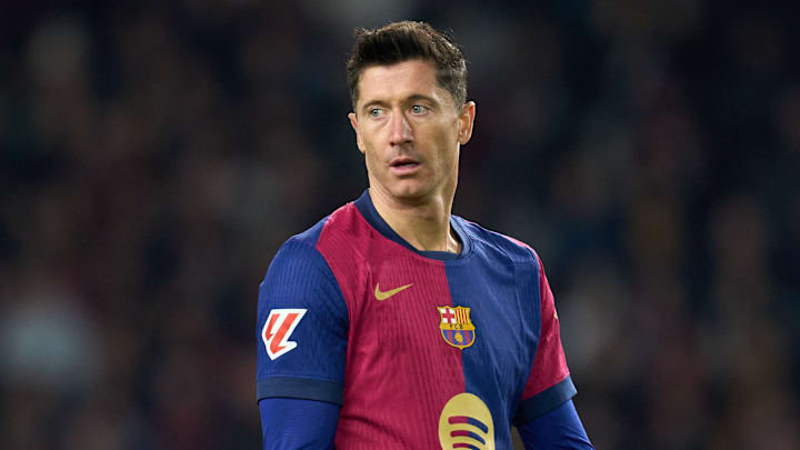 Robert Lewandowski sera présent sur le front de l'attaque du FC Barcelone.