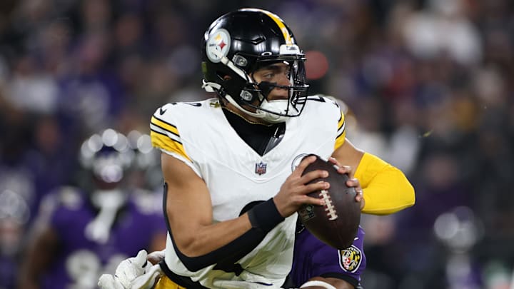 AFC Wild Card Playoffs: Pittsburgh Steelers v Baltimore Ravens