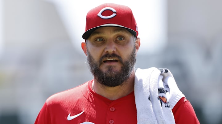 Cincinnati Reds pitcher Wade Miley (22) walks in from the bullpen Cincinnati Reds pitcher Wade Miley (22) walks in from the bullpen