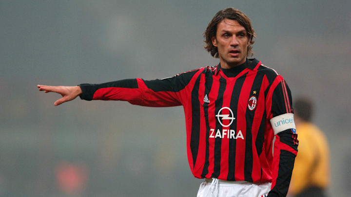 Paolo Maldini est l'un des plus des meilleurs de l'histoire.