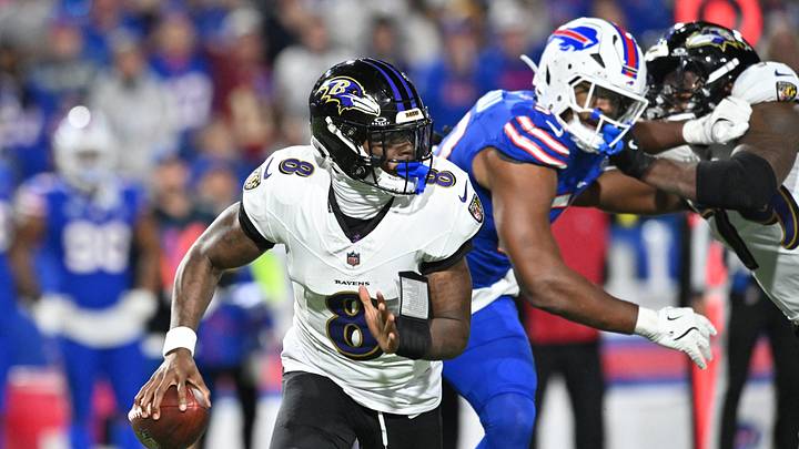 Sep 7, 2025; Orchard Park, New York, USA; Baltimore Ravens quarterback Lamar Jackson (8) runs the ball during the fourth quarter against the Buffalo Bills at Highmark Stadium. Mandatory Credit: Mark Konezny-Imagn Images Sep 7, 2025; Orchard Park, New York, USA; Baltimore Ravens quarterback Lamar Jackson (8) runs the ball during the fourth quarter against the Buffalo Bills at Highmark Stadium. Mandatory Credit: Mark Konezny-Imagn Images
