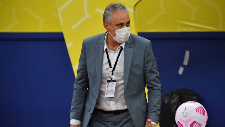 Comedido nas respostas, treinador evitou cravar que Raphinha terá vaga na Copa do Mundo do Catar