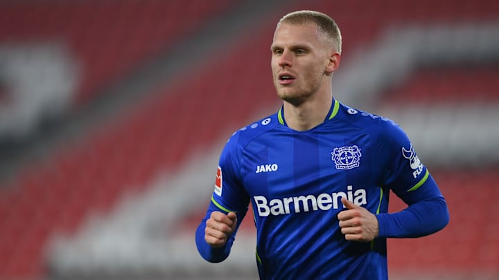 Mitchel Bakker wird Bayer Leverkusen erhalten bleiben.