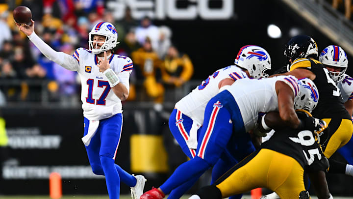 Buffalo Bills v Pittsburgh Steelers