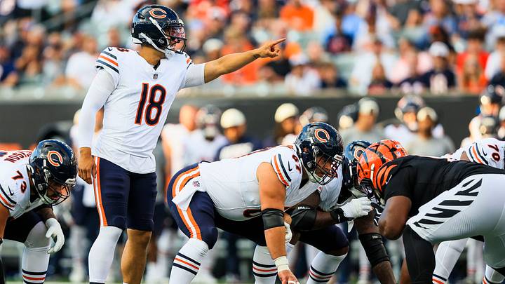 Chicago Bears quarterback Caleb Williams (18) calls a play in the first half against the Cincinnati Bengals at Paycor Stadium. Mandatory Credit: Katie Stratman-Imagn Images Chicago Bears quarterback Caleb Williams (18) calls a play in the first half against the Cincinnati Bengals at Paycor Stadium. Mandatory Credit: Katie Stratman-Imagn Images