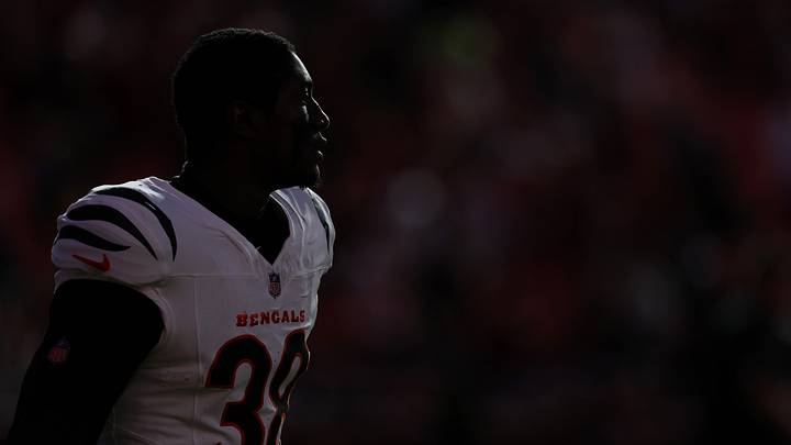 Aug 18, 2025; Landover, Maryland, USA; Cincinnati Bengals cornerback DJ Ivey (38) looks on during player introductions prior to the game against Washington Commanders at Northwest Stadium. Mandatory Credit: Amber Searls-Imagn Images Aug 18, 2025; Landover, Maryland, USA; Cincinnati Bengals cornerback DJ Ivey (38) looks on during player introductions prior to the game against Washington Commanders at Northwest Stadium. Mandatory Credit: Amber Searls-Imagn Images