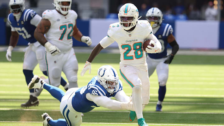 Miami Dolphins running back De'Von Achane is a solid prop target on Thursday.