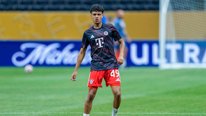 Adam Aznou wechselt zum FC Everton