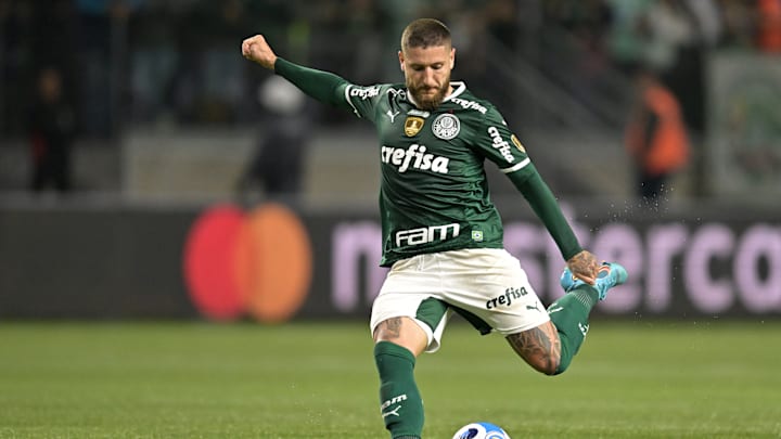 Zé Rafael teve seu contrato renovado por mais uma temporada