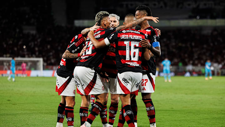 Flamengo v Santos - Brasileirao 2025 Flamengo v Santos - Brasileirao 2025