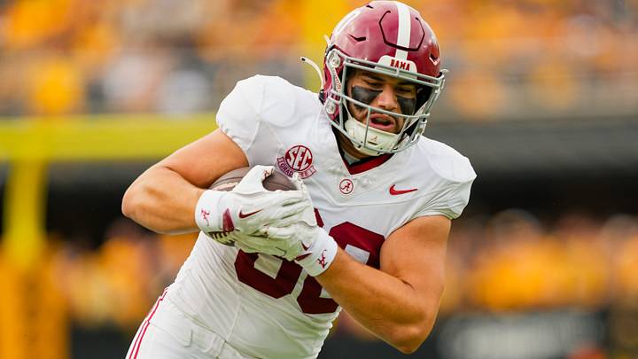 Oct 11, 2025; Columbia, Missouri, USA; Alabama Crimson Tide tight end Josh Cuevas (80) runs with the ball during the first half against the Missouri Tigers at Faurot Field at Memorial Stadium. Mandatory Credit: Jay Biggerstaff-Imagn Images Oct 11, 2025; Columbia, Missouri, USA; Alabama Crimson Tide tight end Josh Cuevas (80) runs with the ball during the first half against the Missouri Tigers at Faurot Field at Memorial Stadium. Mandatory Credit: Jay Biggerstaff-Imagn Images