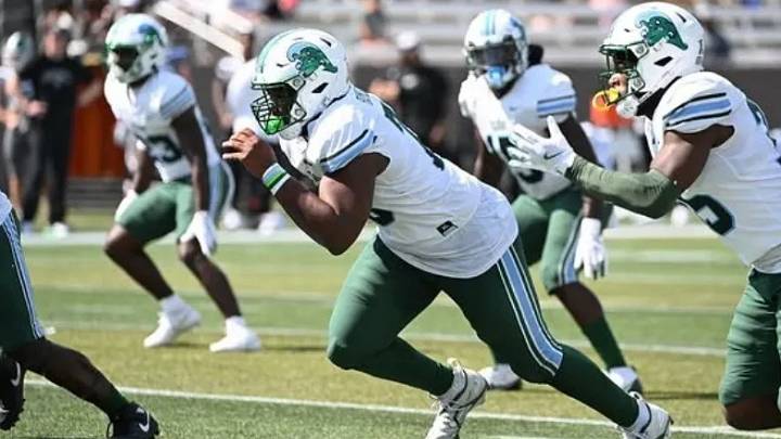Tulane defensive line Tulane defensive line