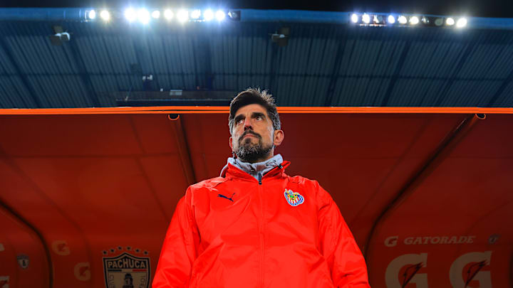 El entrenador Veljko Paunovic.