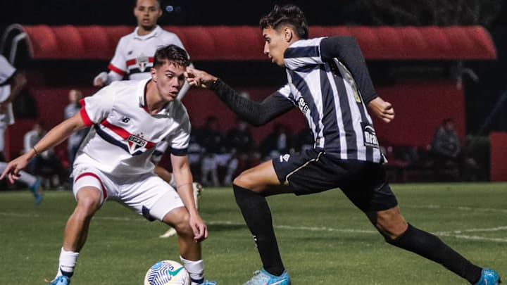 Bola rola a partr das 17h15min