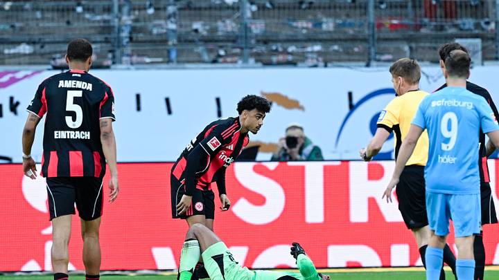Eintracht-Keeper Kaua Santos verletzte sich nach wenigen Sekunden