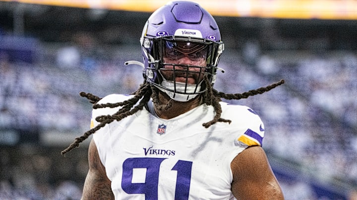 Minnesota Vikings OLB Pat Jones II