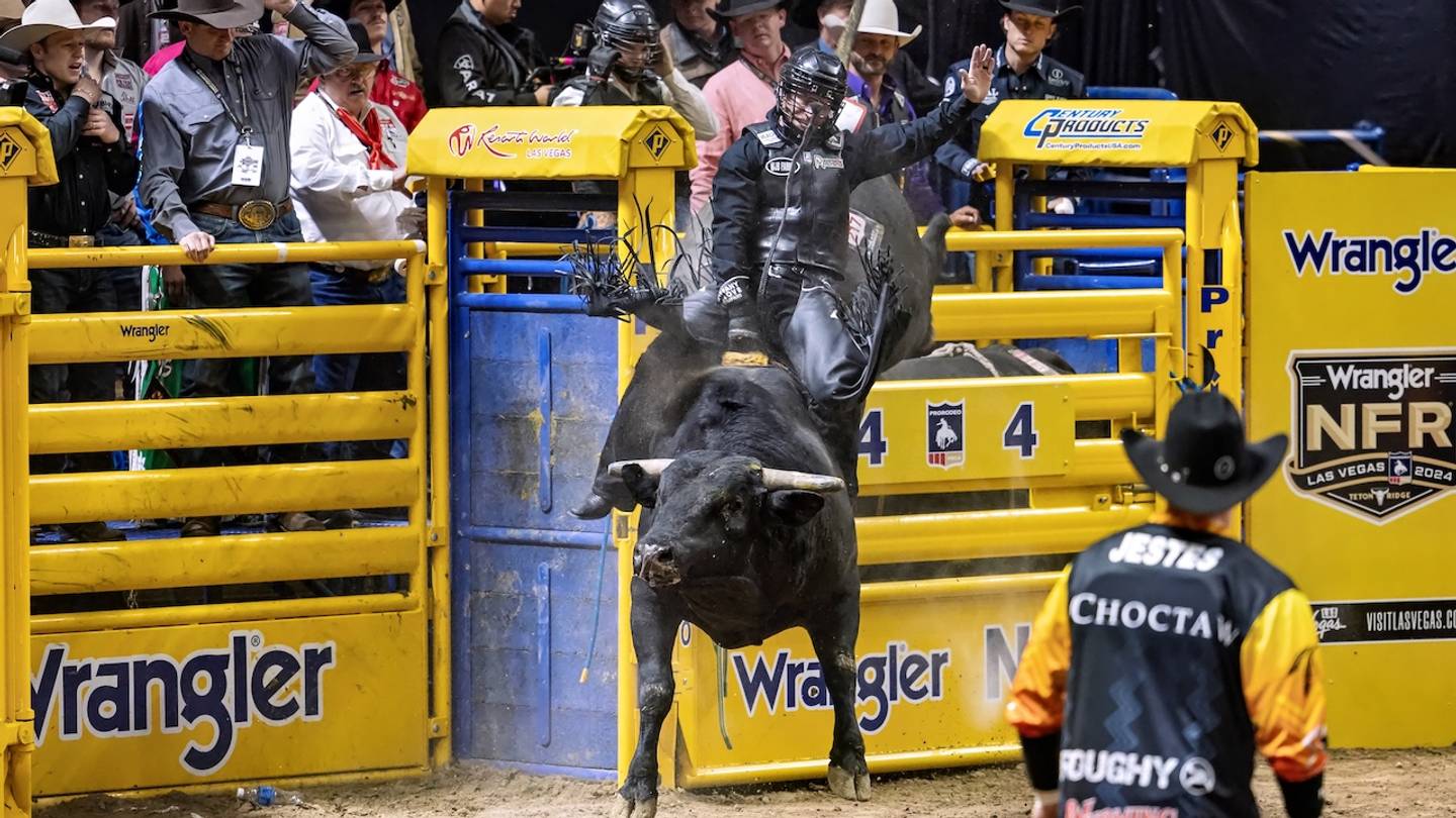 Bull Rider Earns Impressive Clean Sweep at RODEOHOUSTON Super