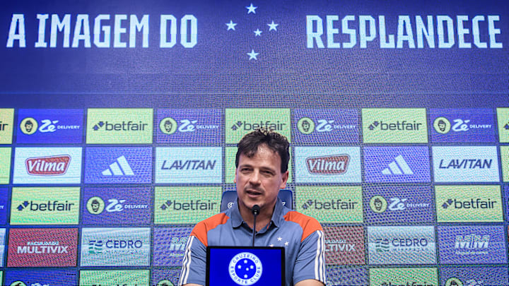 Fernando Diniz assinou com o Cruzeiro até dezembro de 2025