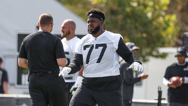 Las Vegas Raiders RT Thayer Munford