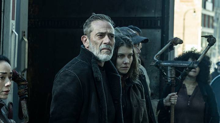 Jeffrey Dean Morgan as Negan, Lauren Cohan as Maggie - The Walking Dead: Dead City _ Season 3, Episode 5 - Photo Credit: Robert Clark/AMC Jeffrey Dean Morgan as Negan, Lauren Cohan as Maggie - The Walking Dead: Dead City _ Season 3, Episode 5 - Photo Credit: Robert Clark/AMC