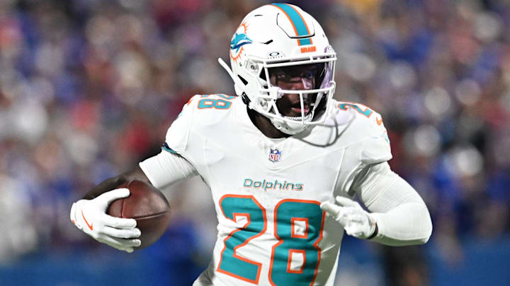 De’Von Achane has earned a four-year contract extension with the Dolphins. 