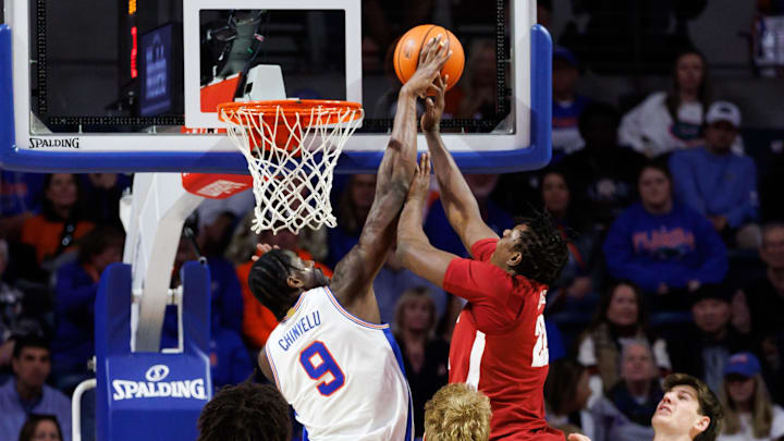 Florida Gators center Rueben Chinyelu dominated down low and on the perimeter in the win over Alabama.