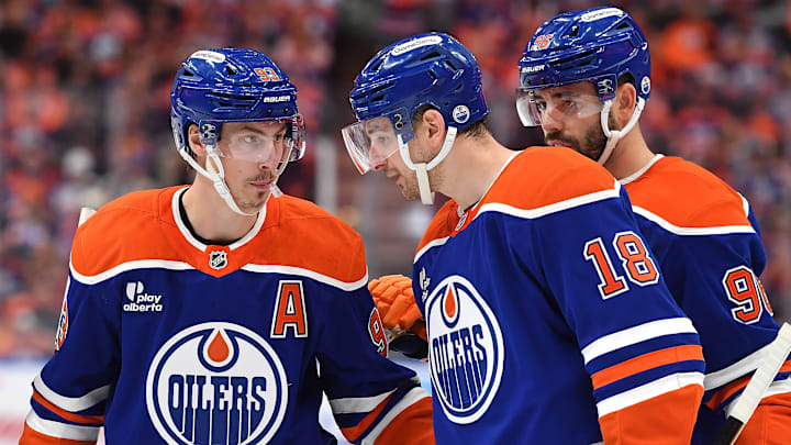 Los Angeles Kings v Edmonton Oilers - Game Four Los Angeles Kings v Edmonton Oilers - Game Four