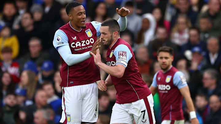 John McGinn inscrit un superbe but face à Chelsea.