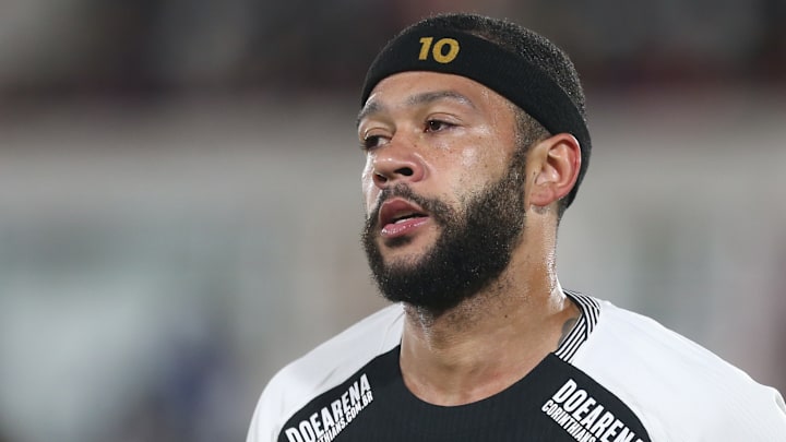 Em tratamento de edema, Memphis  não retorna ao Corinthians no jogo diante do Sport 