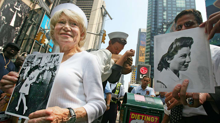 Edith Shain celebrates famed Times Square kiss at the end of WWII.