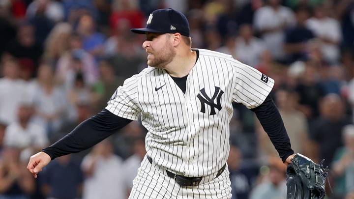 Aug 28, 2026; Bronx, New York, USA; New York Yankees pitcher David Bednar (53) pitches against the Boston Red Sox during the ninth inning at Yankee Stadium. Mandatory Credit: Tom Horak-Imagn Images