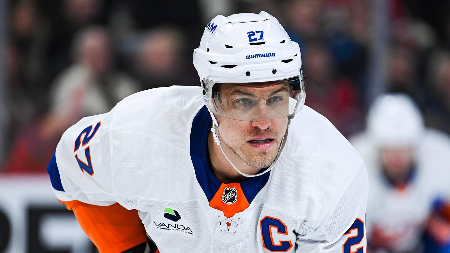 NY Islanders and Anders Lee reportedly far apart in negotiations ahead of free agency