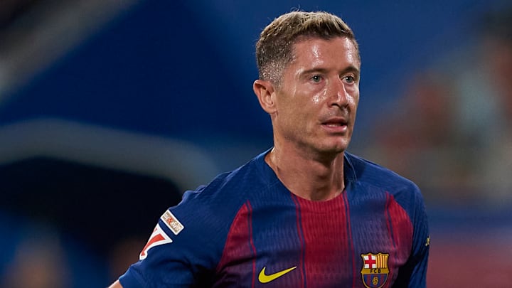 Lewandowski est titulaire.