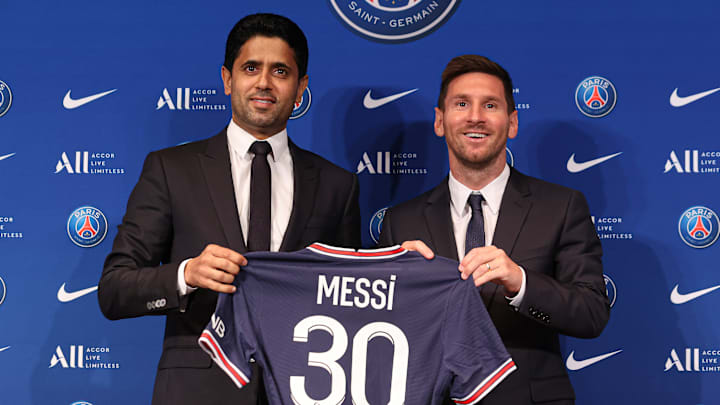 Lionel Messi lors de sa présentation au Paris Saint-Germain. Lionel Messi lors de sa présentation au Paris Saint-Germain.