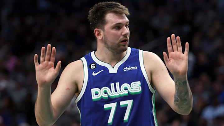 Doncic mostró claras muestras de fatiga y problemas físicos