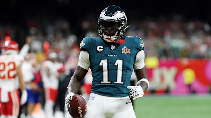 Feb 9, 2025; New Orleans, LA, USA; Philadelphia Eagles wide receiver A.J. Brown (11) reacts after making a catch against the Kansas City Chiefs during the first half of Super Bowl LIX at Caesars Superdome. Mandatory Credit: Geoff Burke-Imagn Images Feb 9, 2025; New Orleans, LA, USA; Philadelphia Eagles wide receiver A.J. Brown (11) reacts after making a catch against the Kansas City Chiefs during the first half of Super Bowl LIX at Caesars Superdome. Mandatory Credit: Geoff Burke-Imagn Images