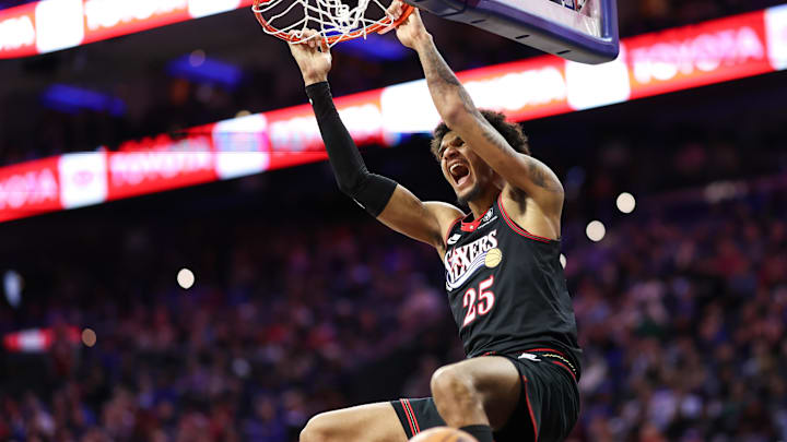 Jan 31, 2026; Philadelphia, Pennsylvania, USA; Philadelphia 76ers forward Dominick Barlow (25) dunks the ball against the New Orleans Pelicans during the fourth quarter at Xfinity Mobile Arena. Mandatory Credit: Bill Streicher-Imagn Images